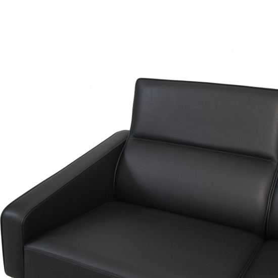 Arne Jacobsen 2pers Lufthavnssofa nypolstret i sort bizon læder