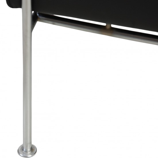 Arne Jacobsen 2pers Lufthavnssofa nypolstret i sort bizon læder