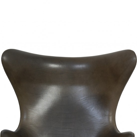 Arne Jacobsen Ægget stol i sort grace læder 2010