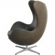 Arne Jacobsen Ægget stol i sort grace læder 2010