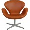 Arne Jacobsen Svane stol nybetrukket med valnød Classic læder