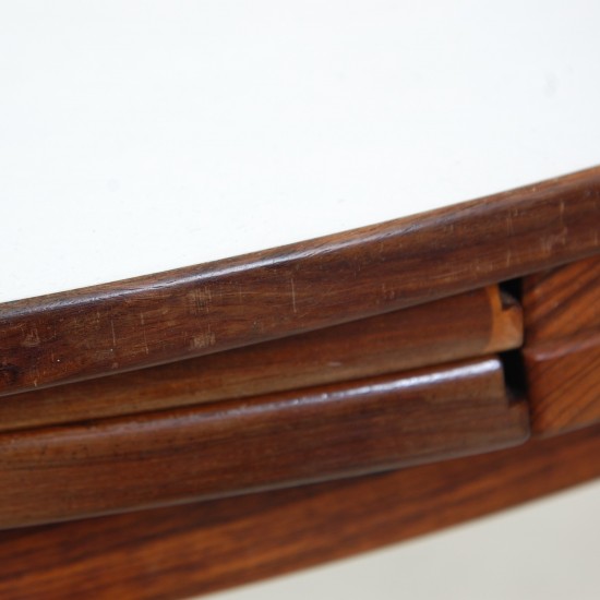 Dyrlund cirkulær Lotus spisebord af palisander