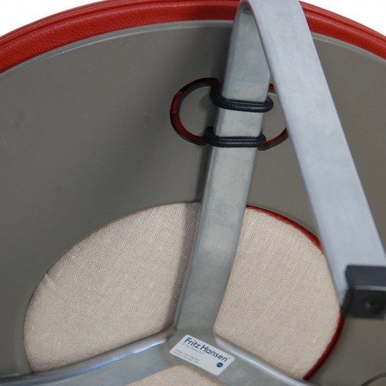 Poul Kjærholm PK33 skammel i rødt læder 1999