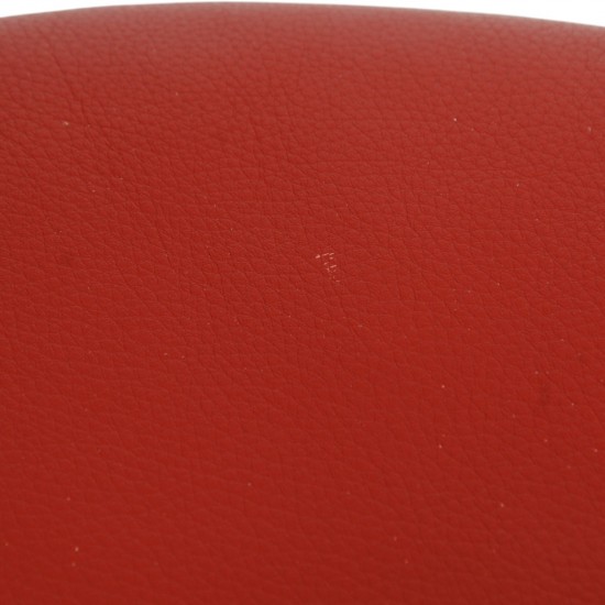 Poul Kjærholm PK33 skammel i rødt læder 1999