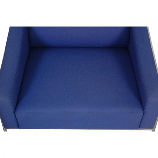 Arne Jacobsen 3301 loungestol i blåt stof 1997