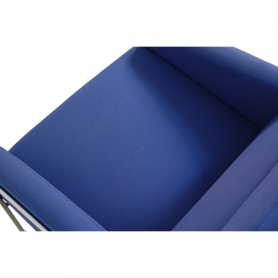 Arne Jacobsen 3301 loungestol i blåt stof 1997