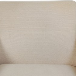 Arne Jacobsen 3301 airport lounge chair in light fabric