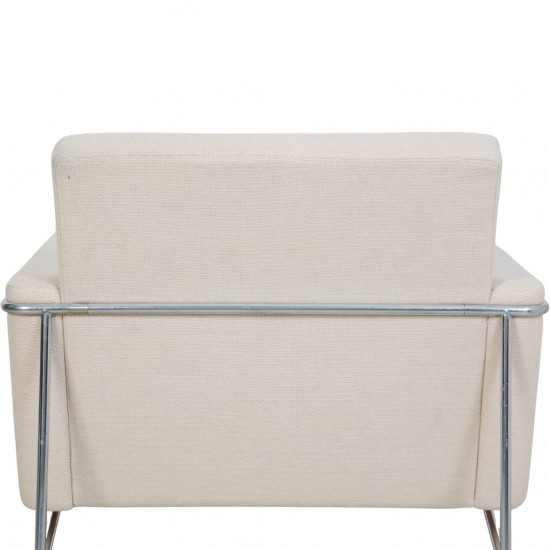 Arne Jacobsen 3301 lufthavnsstol i lyst stof