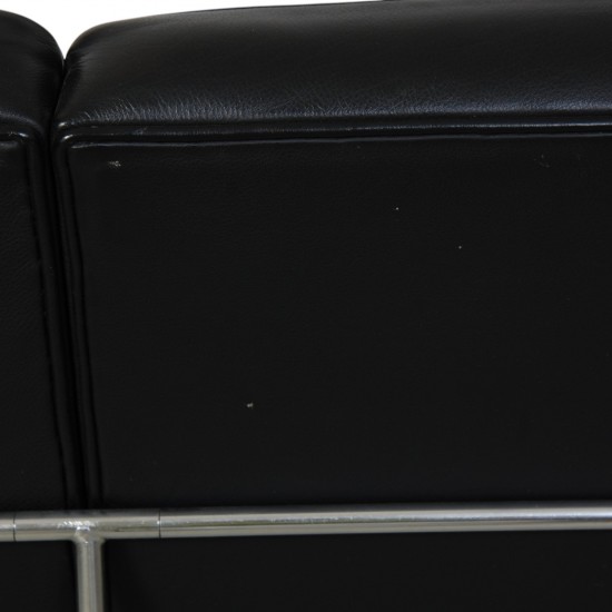 Arne Jacobsen 3304 4.personers lufthavnssofa i sort læder