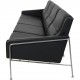 Arne Jacobsen 3304 4.personers lufthavnssofa i sort læder