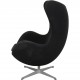 Arne Jacobsen Ægget stol i sort stof