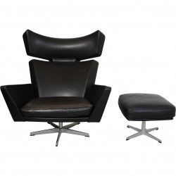Arne Jacobsen OX chair with stool in black grace leather