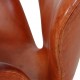 Arne Jacobsen Svane stol i patineret cognac læder