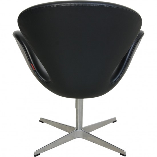 Arne Jacobsen Høj Svane stol i sort Essential læder