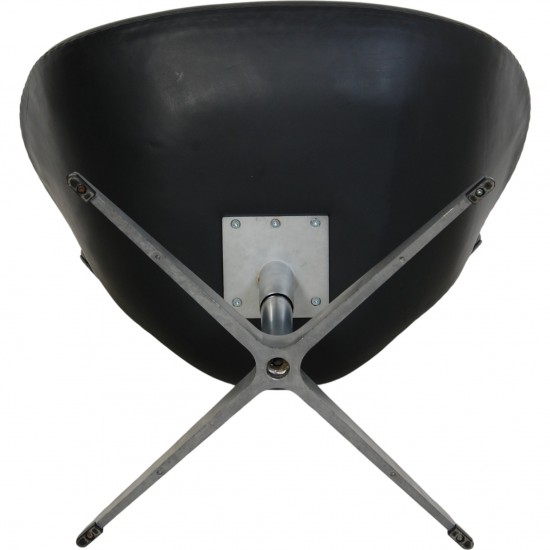 Arne Jacobsen Høj Svane stol i sort Essential læder