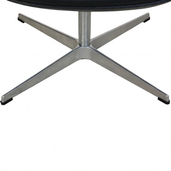 Arne Jacobsen Høj Svane stol i sort Essential læder