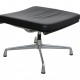 Charles Eames EA223 skammel i sort læder