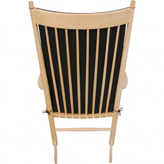 Hans Wegner J16 Gyngestol i bøg, og med sorte læder hynder