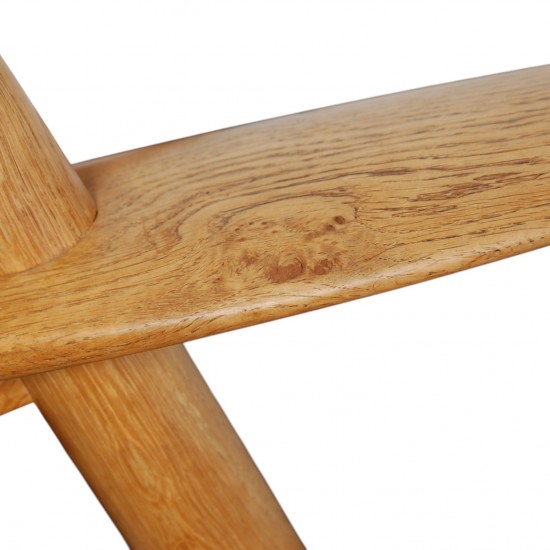 Hans Wegner CH28 Savbukkestol i eg og sort læder