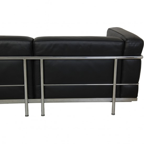 Le Corbusier LC3 2.personers sofa i sort læder