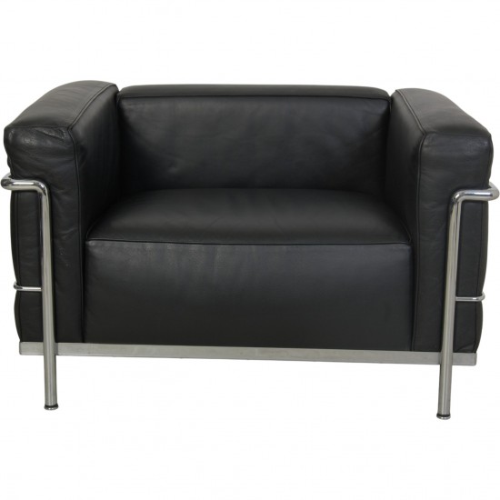 Le Corbusier LC3 lænestol i sort læder
