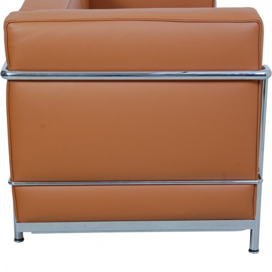 Le Corbusier LC2 2.personers sofa i cognac læder