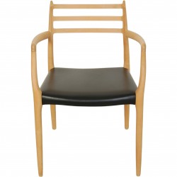 NO Møller NO62 armchair in beech and black leather