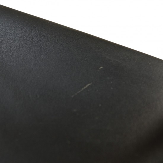 NO Møller NO62 armchair in beech and black leather