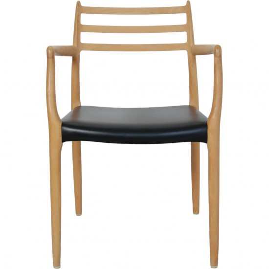 NO Møller NO62 armchair in beech and black leather
