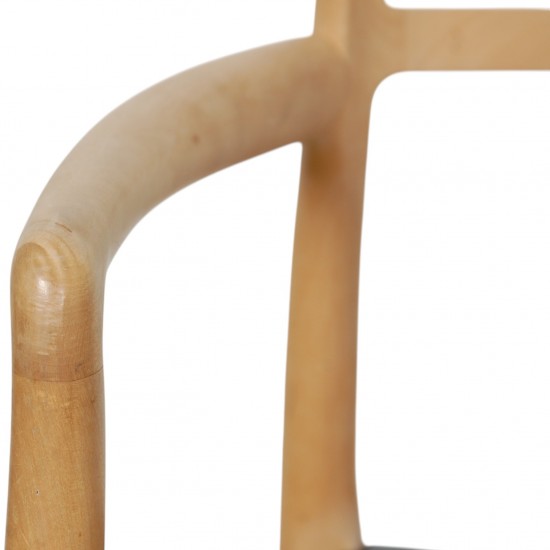 NO Møller NO62 armchair in beech and black leather