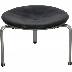 Poul Kjærholm PK33 Skammel i sort Aura læder