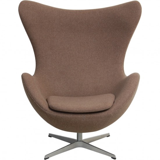 Arne Jacobsen Ægget stol i brun uld