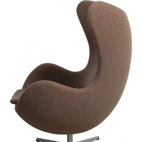Arne Jacobsen Ægget stol i brun uld