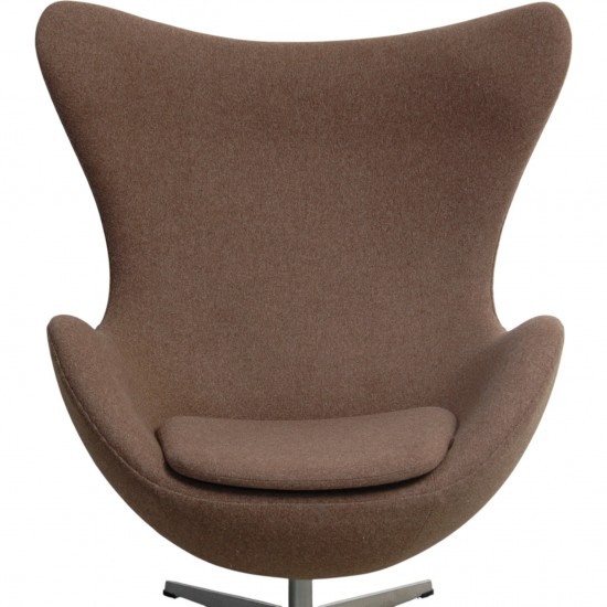 Arne Jacobsen Ægget stol i brun uld