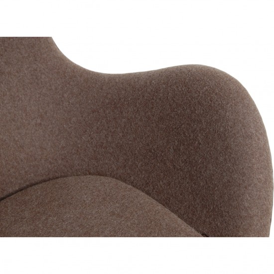 Arne Jacobsen Ægget stol i brun uld