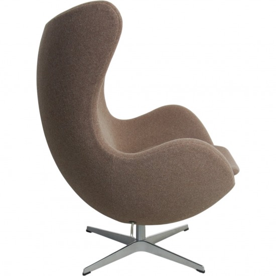 Arne Jacobsen Ægget stol i brun uld