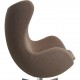 Arne Jacobsen Ægget stol i brun uld