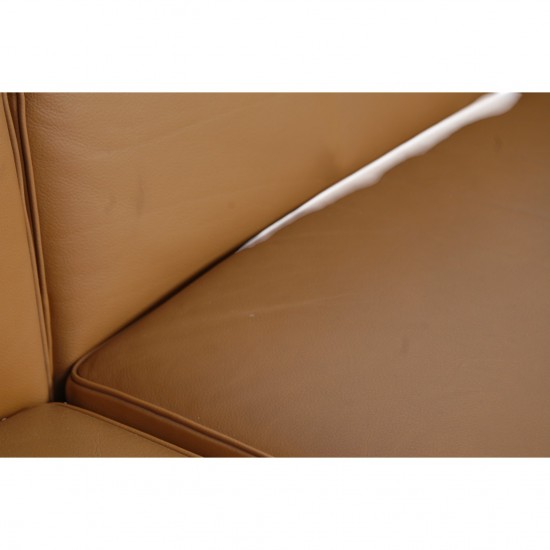 Le Corbusier 2-personers LC3 sofa i karamel farvet læder