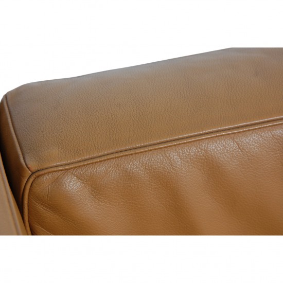 Le Corbusier 2-personers LC3 sofa i karamel farvet læder