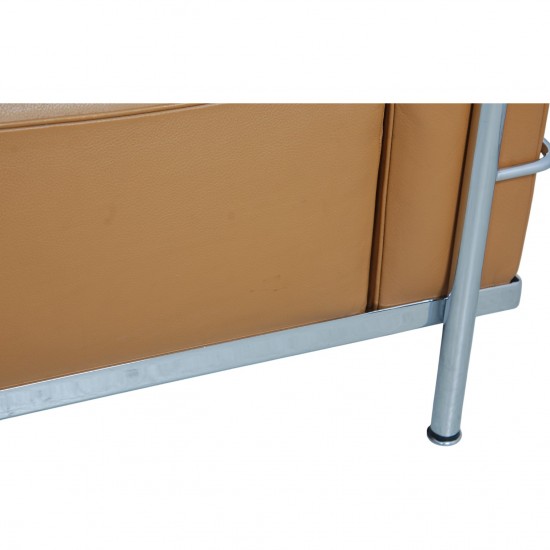 Le Corbusier 2-personers LC3 sofa i karamel farvet læder