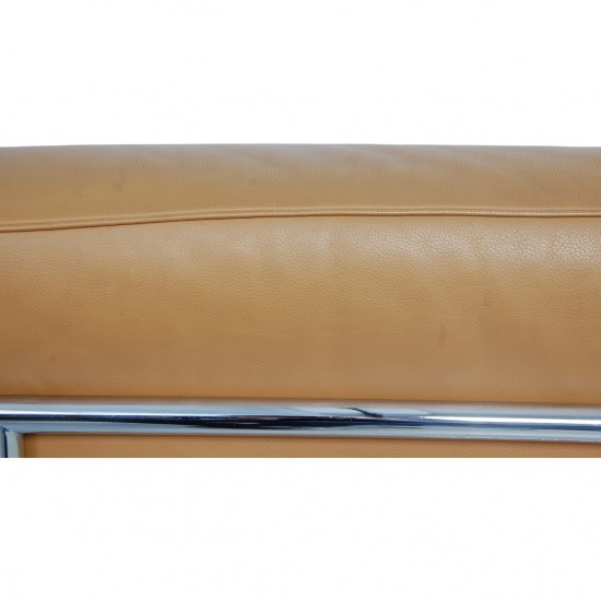 Le Corbusier 2-personers LC3 sofa i karamel farvet læder