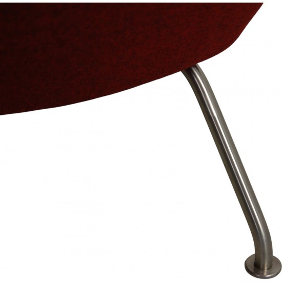 Hans Wegner Wingchair med skammel i rødt stof