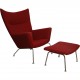Hans Wegner Wingchair med skammel i rødt stof