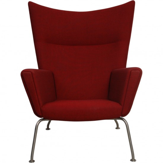 Hans Wegner Wingchair med skammel i rødt stof