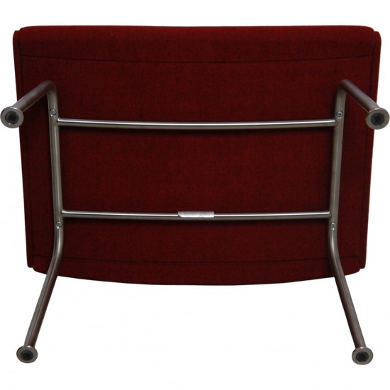 Hans Wegner Wingchair med skammel i rødt stof