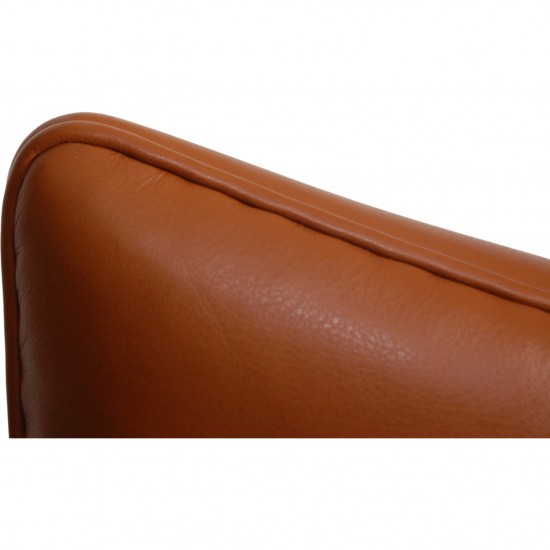 Hans Wegner CH445 Wingchair nybetrukket med cognac classic læder
