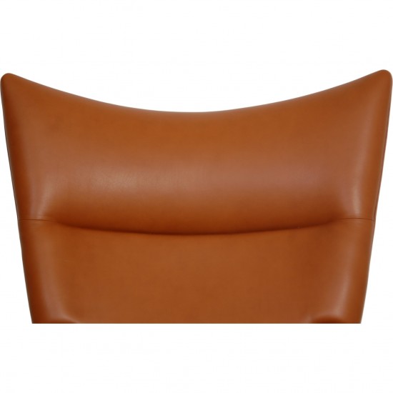 Hans Wegner CH445 Wingchair nybetrukket med cognac classic læder