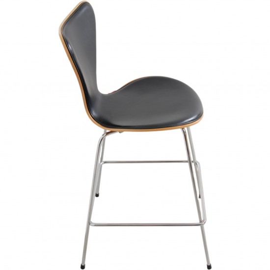 Arne Jacobsen 3187 Barstol i kirsebærtræ og sort læder