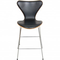 Arne Jacobsen 3187 Barstool in cherry wood and black leather