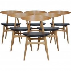 Set of 6 Hans Wegner CH33p chairs in oak
